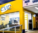 CVC Brasil reduz queda após troca de presidente e sobe 10% em 2026