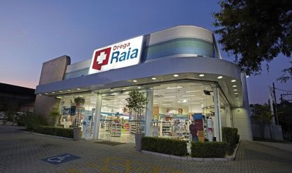 Rede de farmácias Raia elimina o "Droga" do nome em mudança de marca
