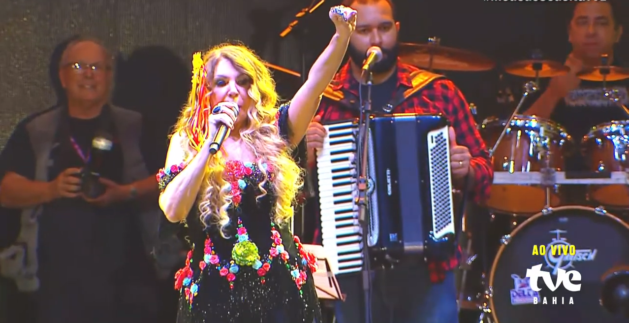 ELBA RAMALHO SAO JOAO