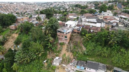 Região atingida por deslizamentos de terra em Recife, Pernambuco