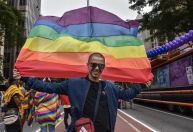 CNN No Plural+: Uma festa de conquistas, direitos e muito orgulho
