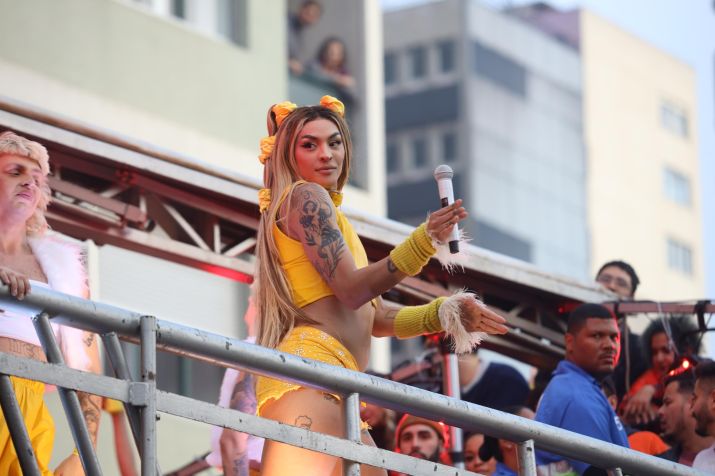 Cantora e Drag Queen Pabllo Vittar se apresenta durante a 26ª Parada do Orgulho LGBT+ na Avenida Paulista em São Paulo / DANILO M YOSHIOKA/FUTURA PRESS/ESTADÃO CONTEÚDO - 19/06/2022
