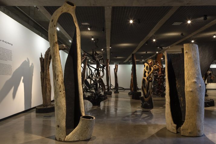 Exposição "Frans Krajcberg: por uma Arquitetura da Natureza”, no MuBE / Divulgação