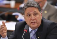 Garotinho é internado após sentir dores no peito e passará por cateterismo, diz família