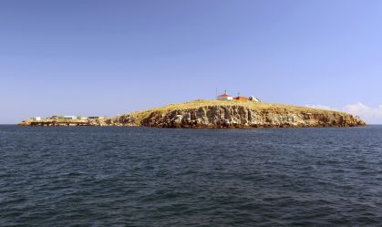 Ucrânia diz ter hasteado sua bandeira sobre a Ilha da Cobra