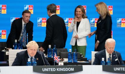 Boris Johnson na cúpula da Otan