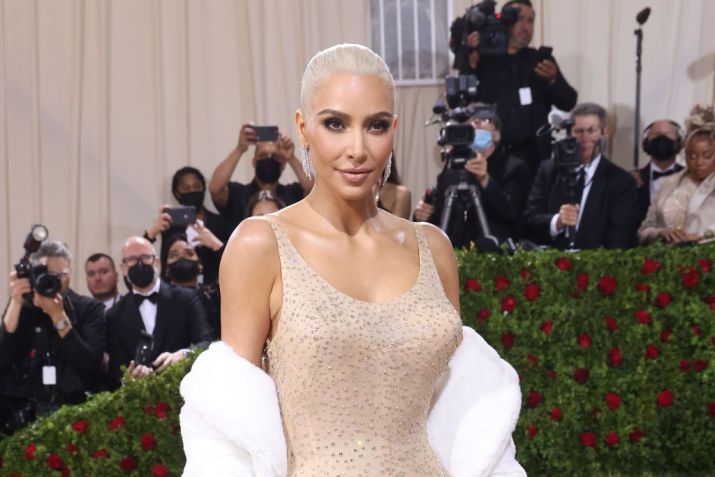 Kim Kardashian usou o vestido icônico de Marilyn Monroe durante o Met Gala, em maio de 2022 / Getty Images