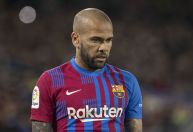 Em audiência de liberdade, defesa de Daniel Alves insiste na tese de sexo consensual