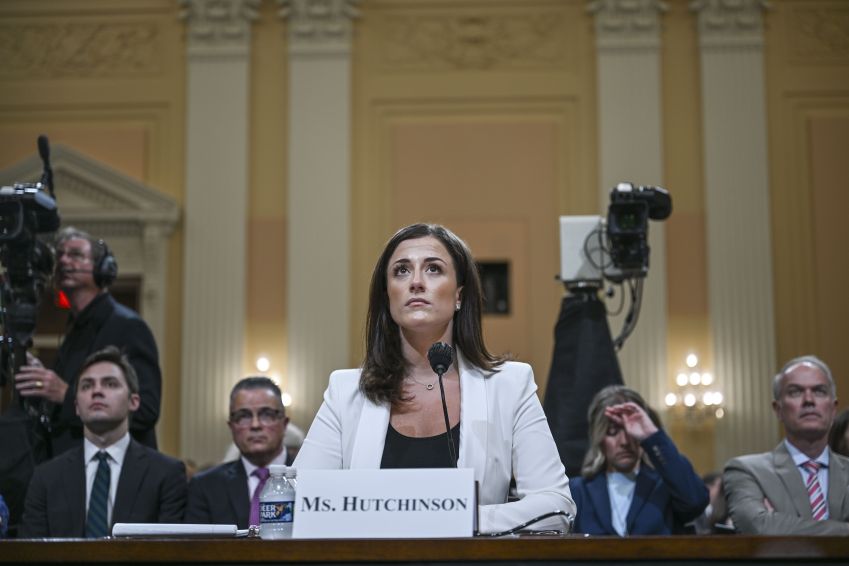 Cassidy Hutchinson, em depoimento ao comitê da Câmara dos EUA / Getty Images