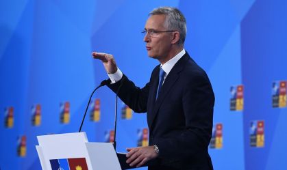 China não é adversária, mas apresenta sérios desafios à Otan, diz Stoltenberg