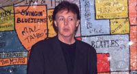 Paul McCartney diz ter lembranças do próprio nascimento; entenda