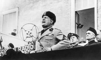 Universidade da Suíça afirma que não vai revogar honraria concedida a Mussolini