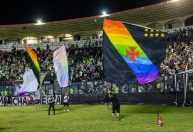 Ações contra times de futebol por homofobia superam as de injúria pela primeira vez, diz STJD