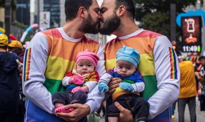 Parada do Orgulho LGBT volta às ruas de SP neste domingo e quer atrair milhões