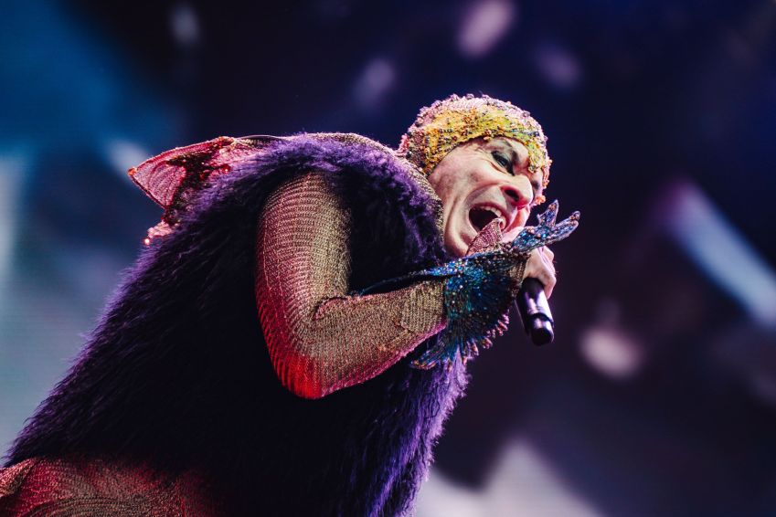 Ney Matogrosso durante apresentação no Rock in Rio Lisboa, neste sábado (25). / Bléia Campos / Reprodução