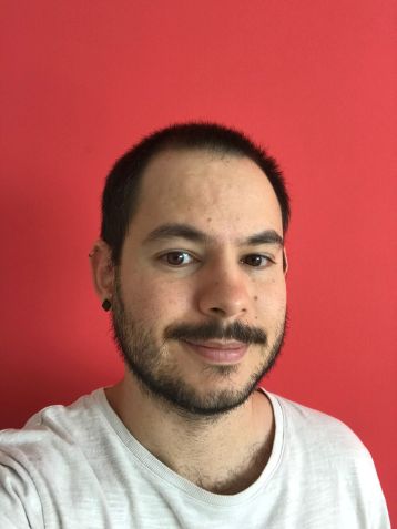 Thiago Coacci, advogado e membro da Transvest, ONG de Belo Horizonte que luta pela inclusão através da educação. / Acervo pessoal