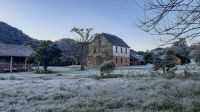 Frente fria chega hoje ao Brasil; Rio Grande do Sul já registra estragos