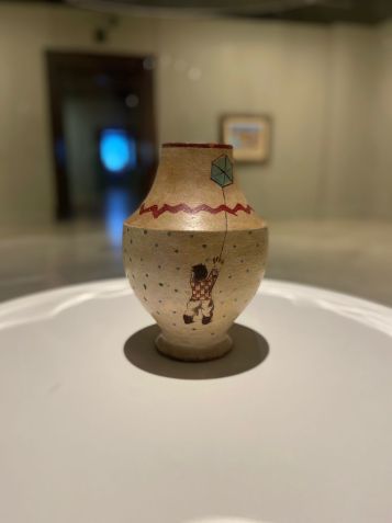 Única cerâmica produzida pelo artista é exibida na expoisção de Portinari no CCBB, no Rio de Janeiro / Cleber Rodrigues/CNN