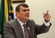 O Brasil que voltou a saber os nomes dos comandantes militares