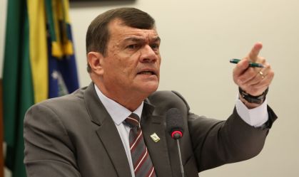 O ministro da Defesa, Paulo Sérgio Nogueira de Oliveira, participa de audiência pública da Comissão de Fiscalização Financeira e Controle da Câmara dos Deputados