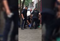 Prefeitura de SP investiga GCM que pôs joelho no pescoço de homem negro