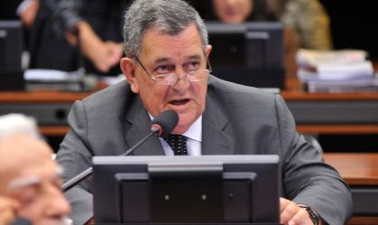 Morre vereador Arnaldo Faria de Sá, aos 76 anos