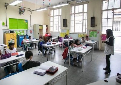 Alunos de escola infantil em Buenos Aires, na Argentina
