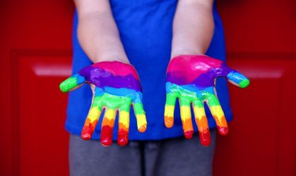 É nosso dever conscientizar alunos contra LGBTfobia, diz idealizador de projeto