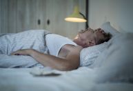 Alucinações e sonambulismo: veja os riscos do uso indevido do Zolpidem