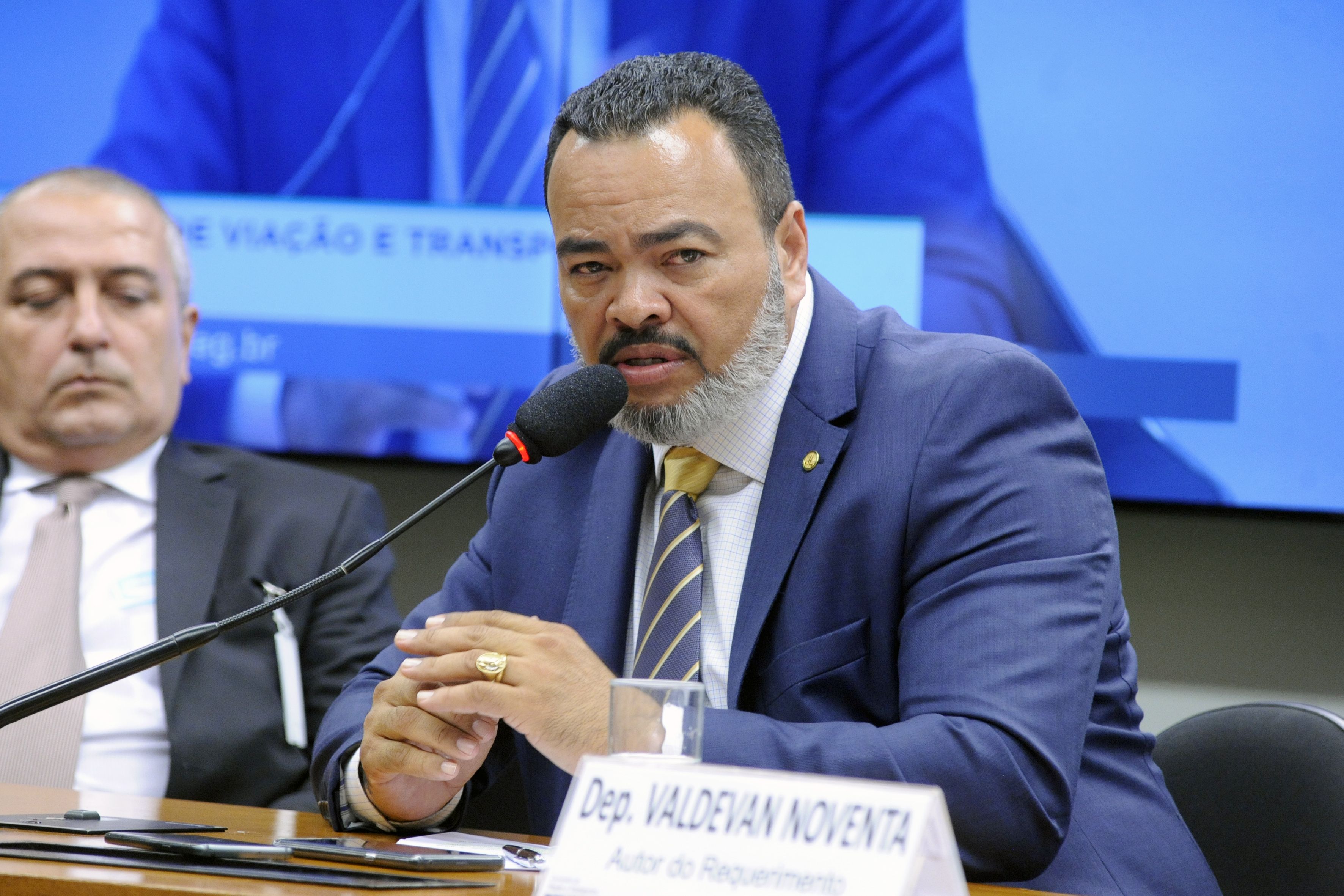 Deputado Valdevan Noventa durante audiência na Câmara