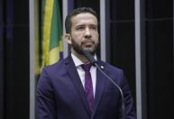 PGR quer tentar acordo com Janones em investigação sobre rachadinha