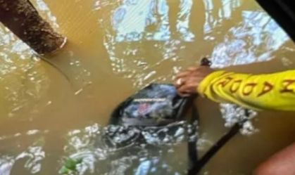 Foto da mochila encontrada em área de buscas por desaparecidos