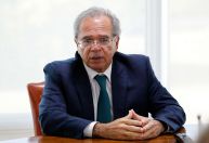 “Brasil vai crescer 2% mesmo com juros mais altos”, diz Guedes