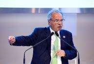 Ministro Paulo Guedes afirma que taxa Selic deve desacelerar em 2023