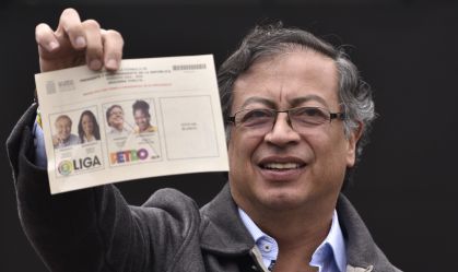 Gustavo Petro é eleito presidente na Colômbia