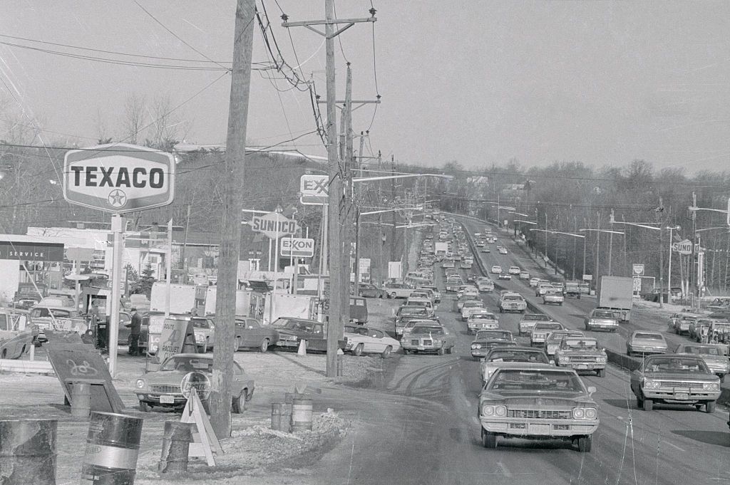 Postos de gasolinada Highway 4, Englewood, Nova Jersey / Bettmann Archive / Getty Images