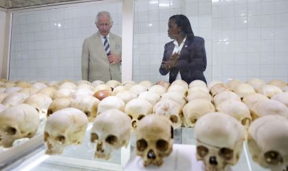 Príncipe Charles conhece sobreviventes do genocídio em Ruanda