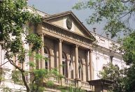 Conselho da UFRJ pede ajuda ao governo e diz que universidade 