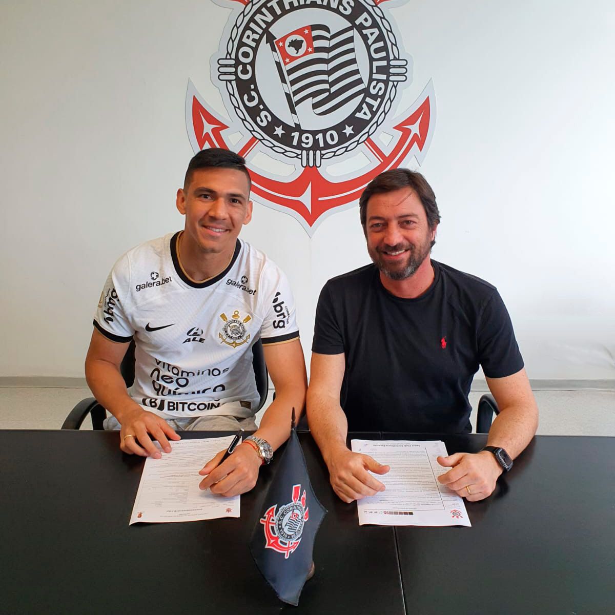 Corinthians anunciou retorno do zagueiro paraguaio Fábian Balbuena nesta segunda-feira (18)