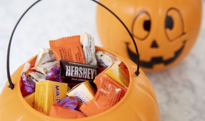 Hershey diz que não será capaz de atender à demanda do Halloween este ano