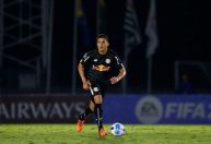 Zagueiro Renan, do Bragantino, é solto e terá que pagar R$ 242 mil em fiança