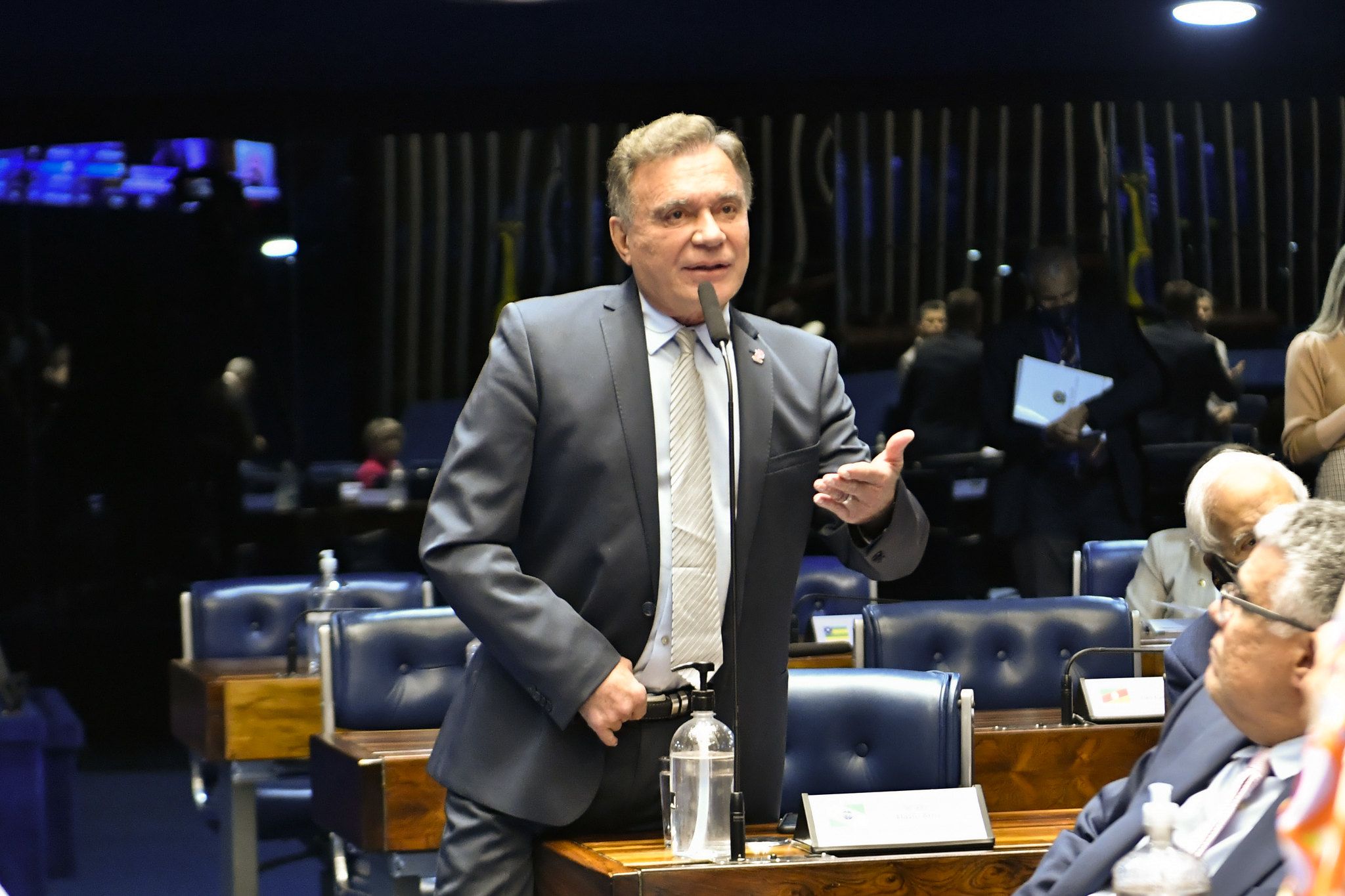Álvaro Dias (Podemos-PR) durante sessão no Senado