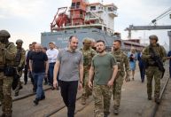 Zelensky se reúne com embaixadores do G7 para discutir exportação de grãos