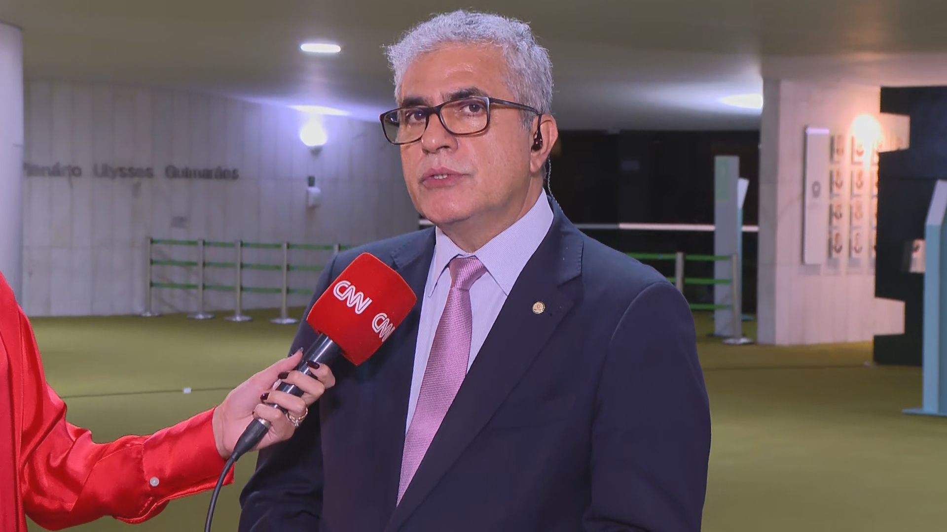 Deputado federal Christino Áureo (PP-RJ) em entrevista à CNN