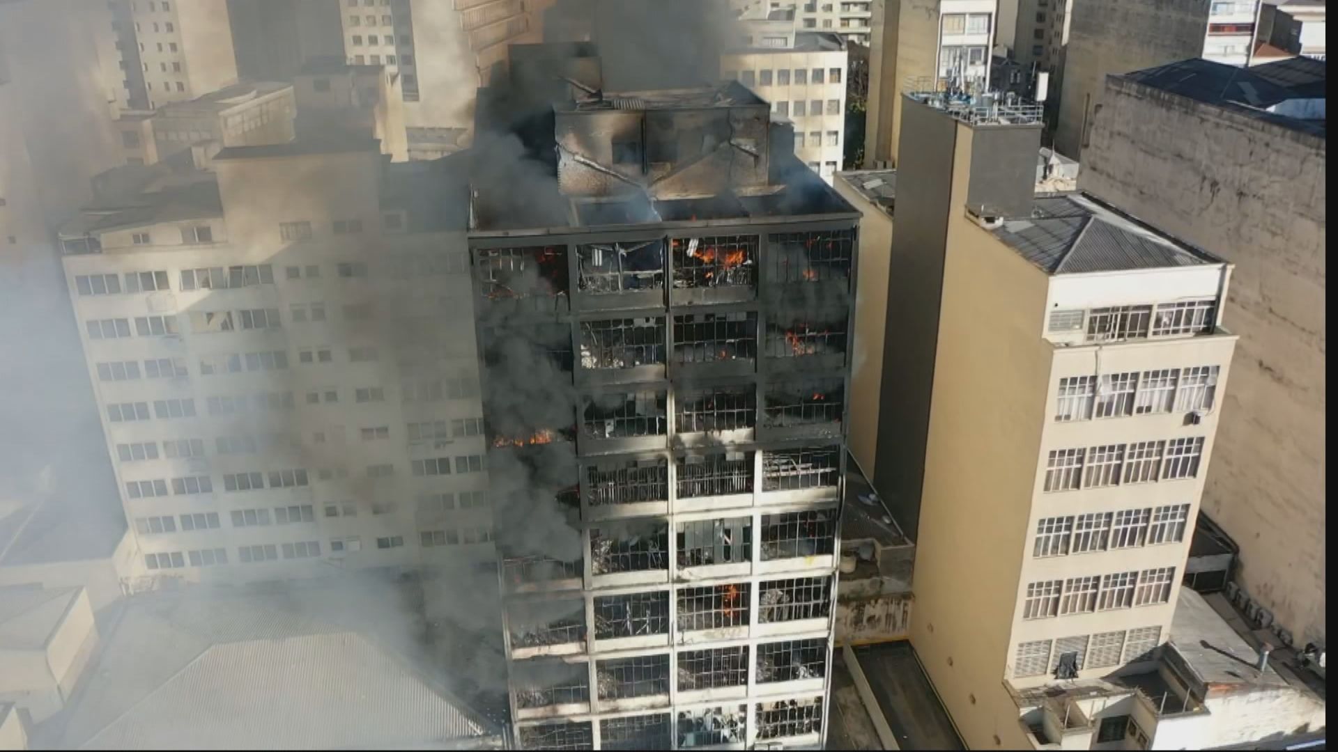 INCENDIO 25 DE MARÇO SAO PAULO PREDIO