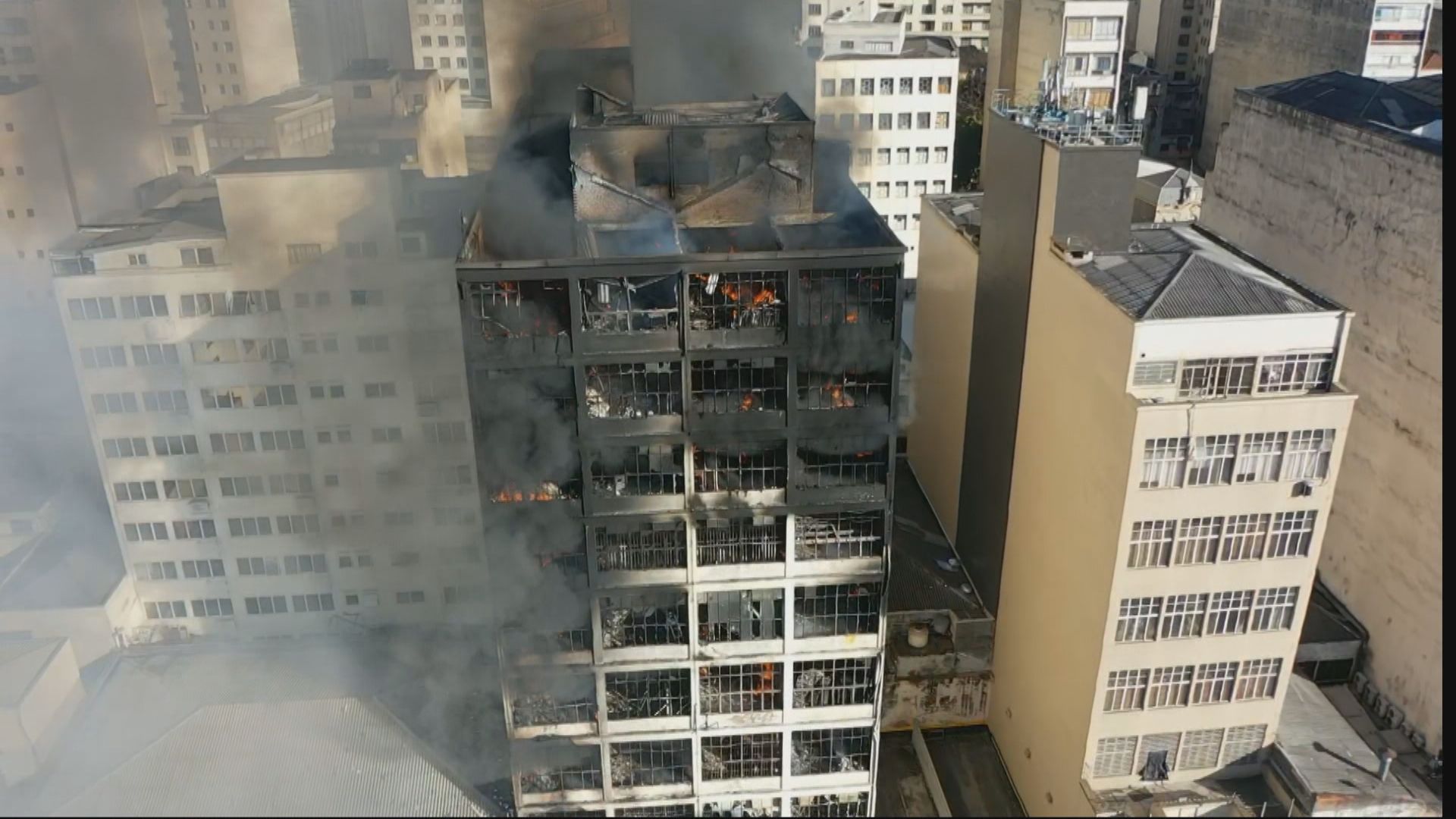 INCENDIO 25 DE MARÇO SAO PAULO PREDIO
