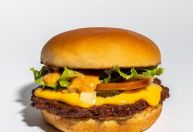 Justiça nega pedido de Burger King para que Madero prove ter melhor hambúguer do mundo