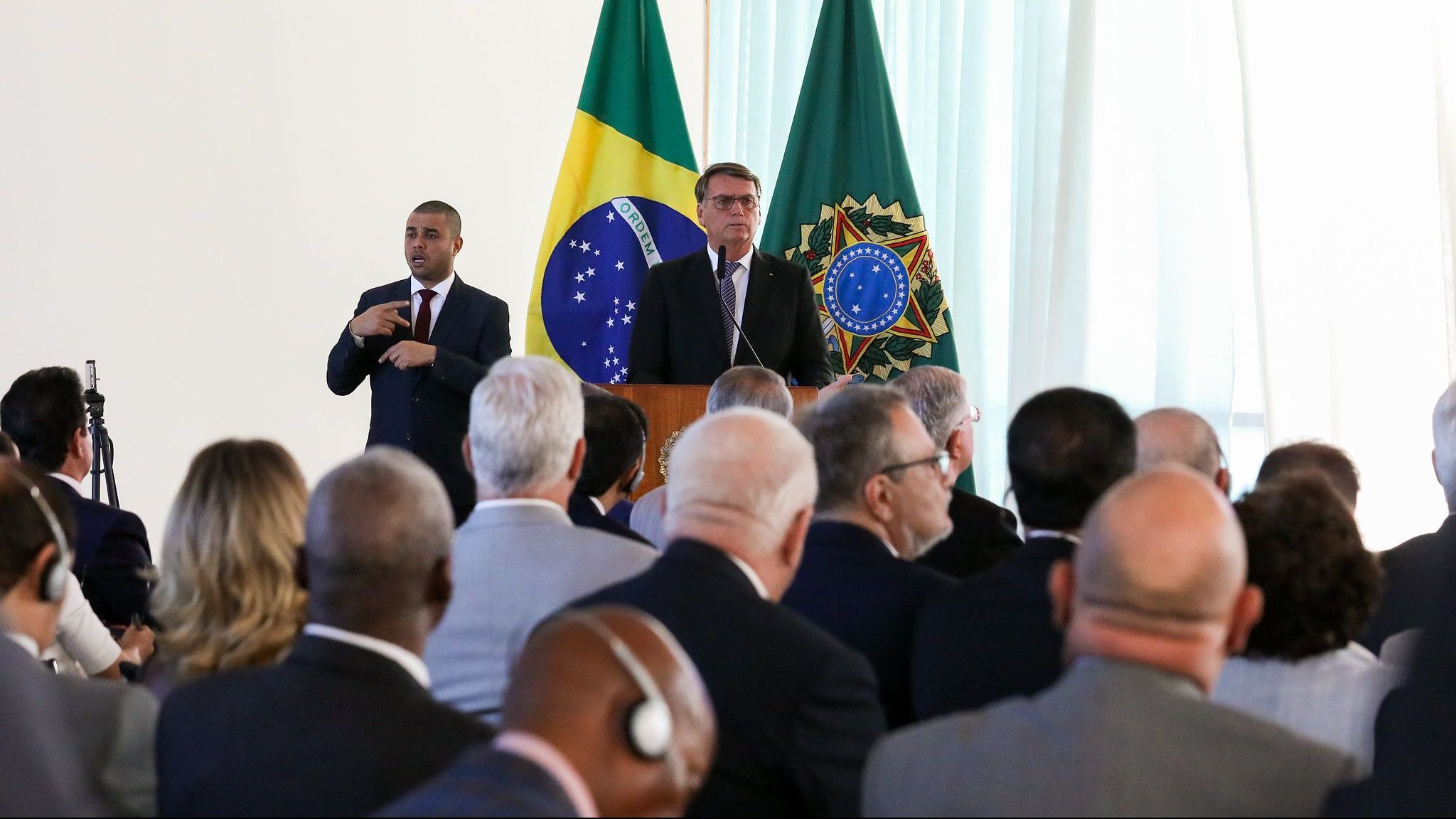 Imagem de destaque do post: Embaixadas avaliam reações conjuntas a ameaças de Bolsonaro ao sistema eleitoral