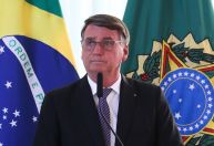 Deputados debatem se Bolsonaro cometeu crime em reunião com embaixadores