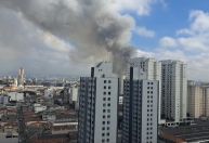 Shopping atingido por incêndio tem mais de mil lojas e recebe 30 mil consumidores por dia